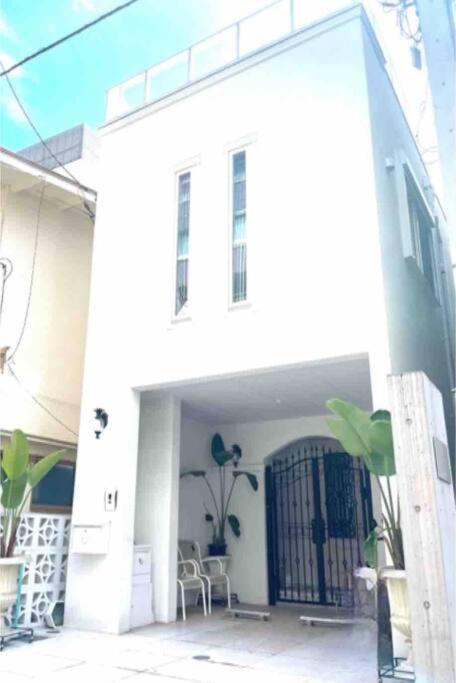 Small Villa Tokyo 渋谷まで2駅10分 青山一丁目駅徒歩3分一軒家ペット歓迎お子様歓迎駐車場あり6人までok المظهر الخارجي الصورة